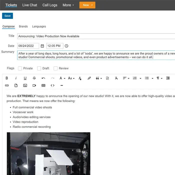 SmarterTrack announcement editor for composing news and updates in helpdesk system
